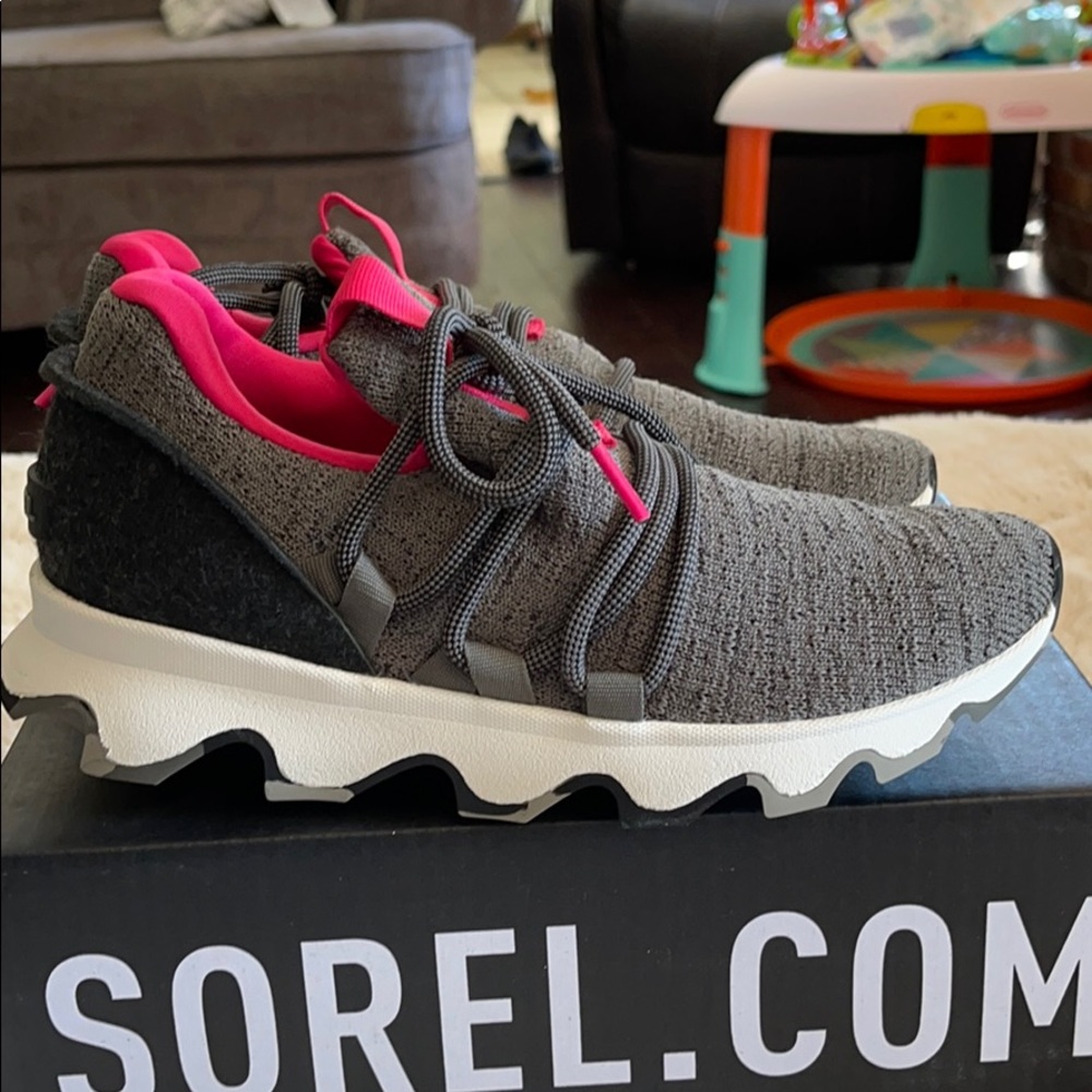 ❤️❤️Sorel Tennis Shoes❤️❤️Kinetic lace